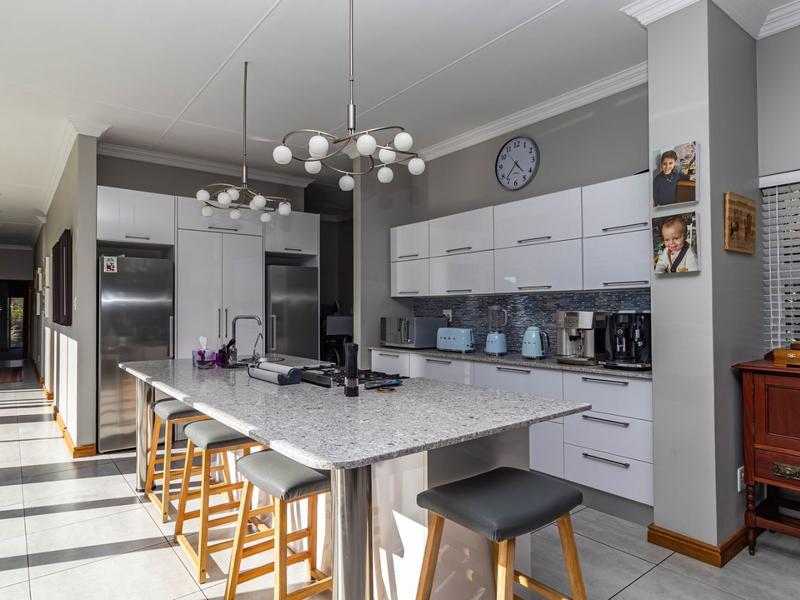 4 Bedroom Property for Sale in Pinnacle Point Golf Estate Western Cape